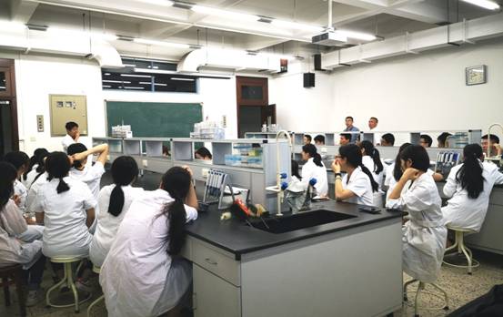 院领导带队检查新学期开学教学工作 筑牢教育教学质量关